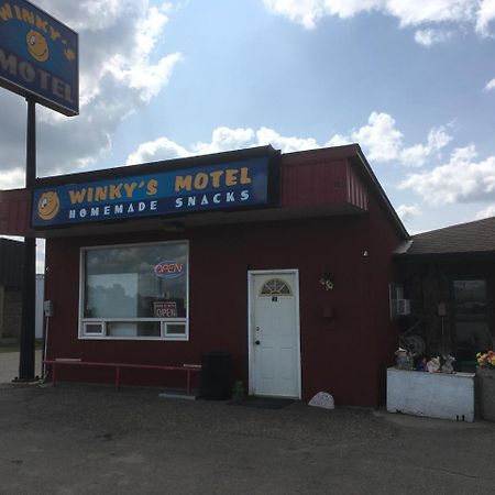 Winkys Motel Estevan Ngoại thất bức ảnh