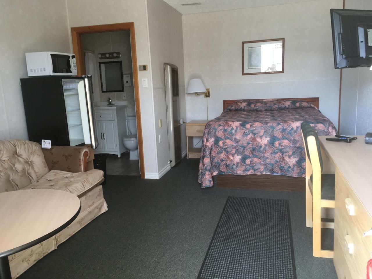 Winkys Motel Estevan Ngoại thất bức ảnh