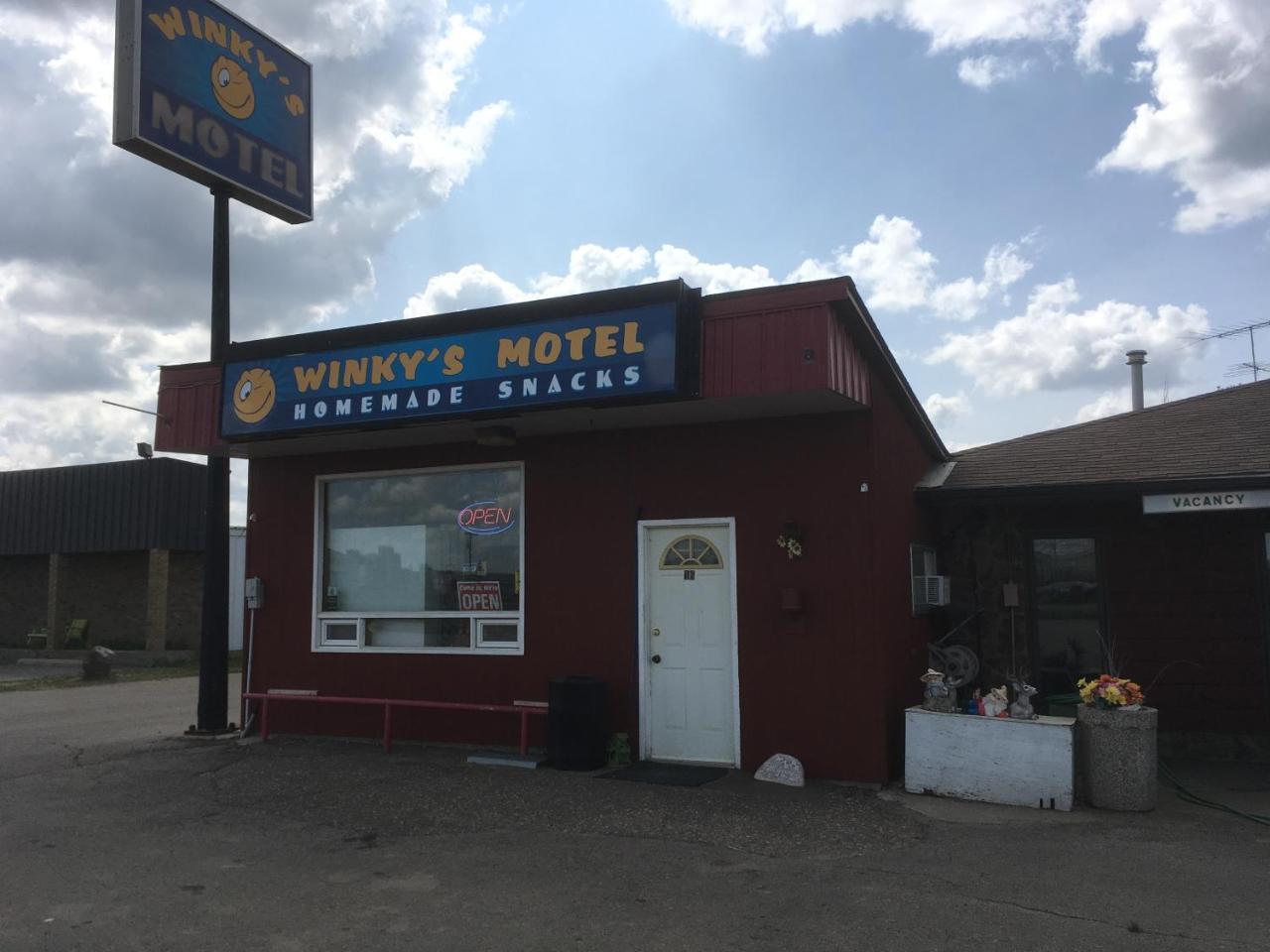 Winkys Motel Estevan Ngoại thất bức ảnh